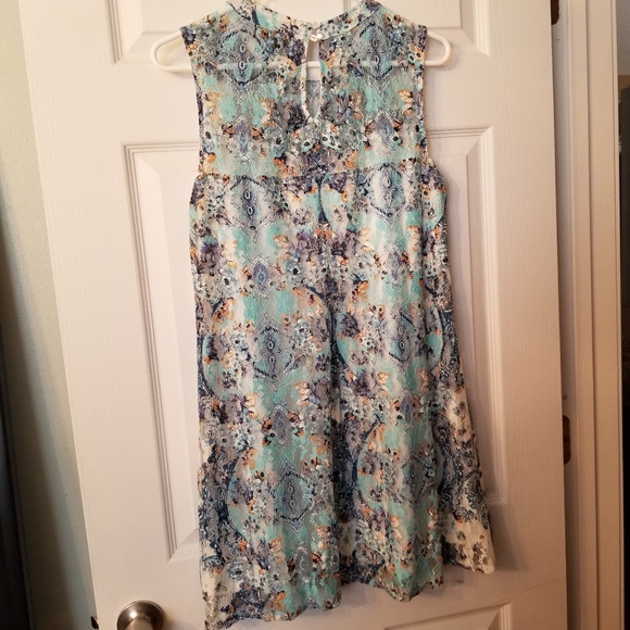 Lace Dress - Picture 2 of 2